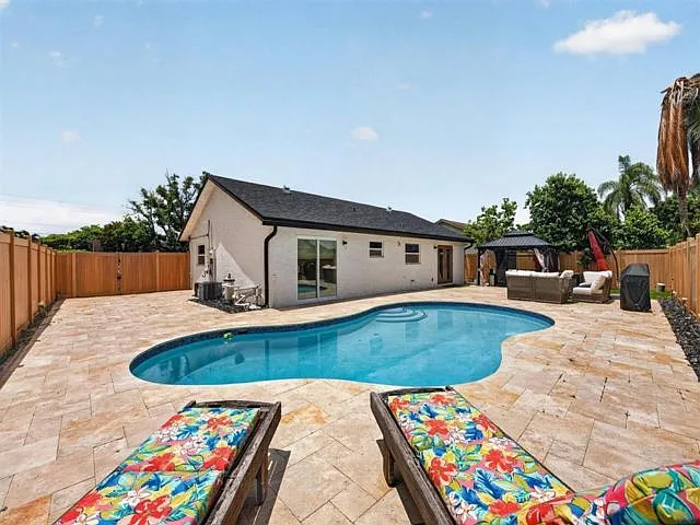 8131 NW 44th Ct — Photo 20