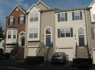 556 Coventry Dr, Nutley, NJ 07110