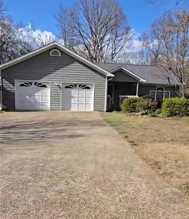 1st image of 910 Thousand Oaks Dr