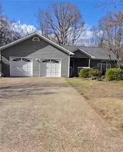 910 Thousand Oaks Dr, Lawrenceville, GA, 30043