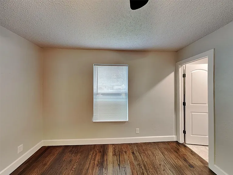 2445 McAdoo Ln — Photo 8