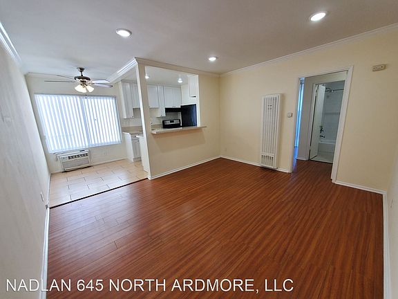 4th image of 645 N Ardmore Ave #202