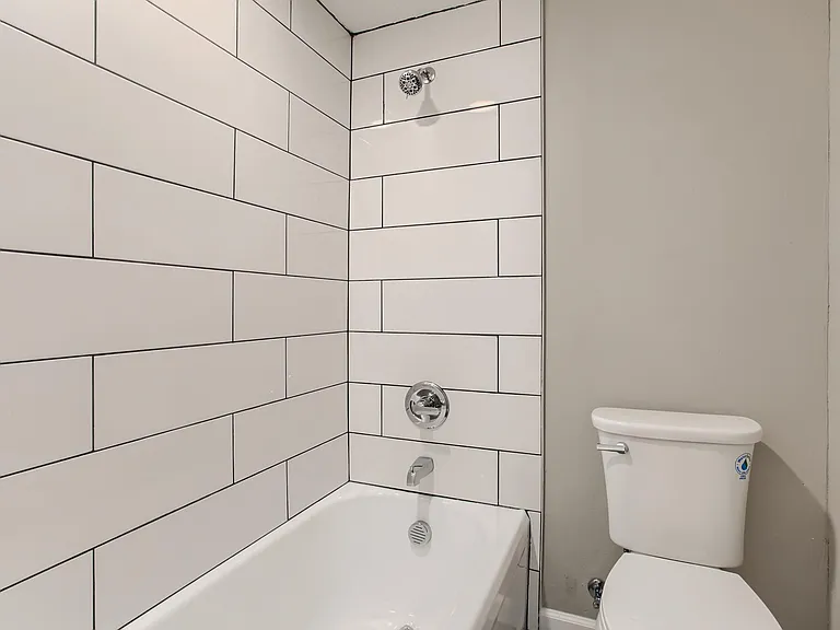 Upper Bathroom #2