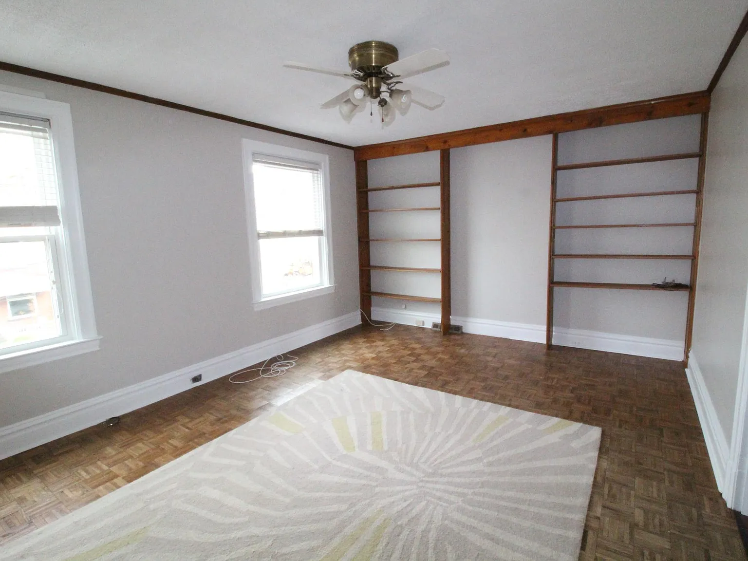 616 S Lang Ave — Photo 4