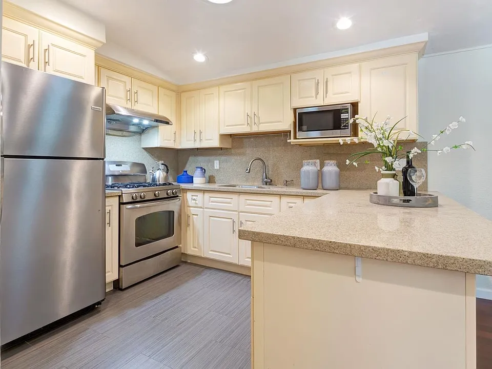 1208A Manzano Way