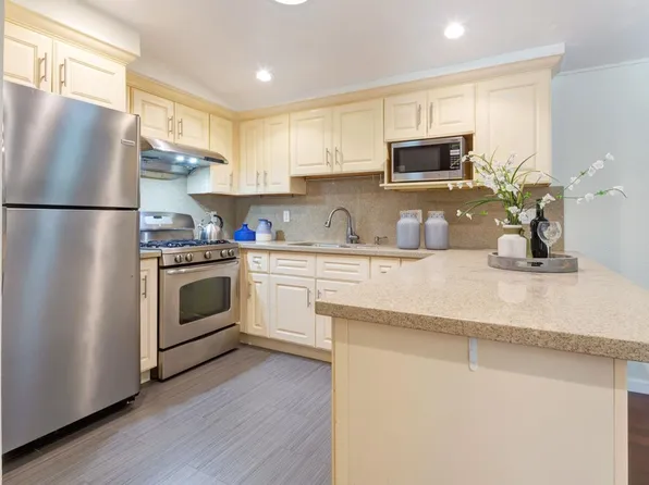 1208A Manzano Way, Sunnyvale, CA 94089