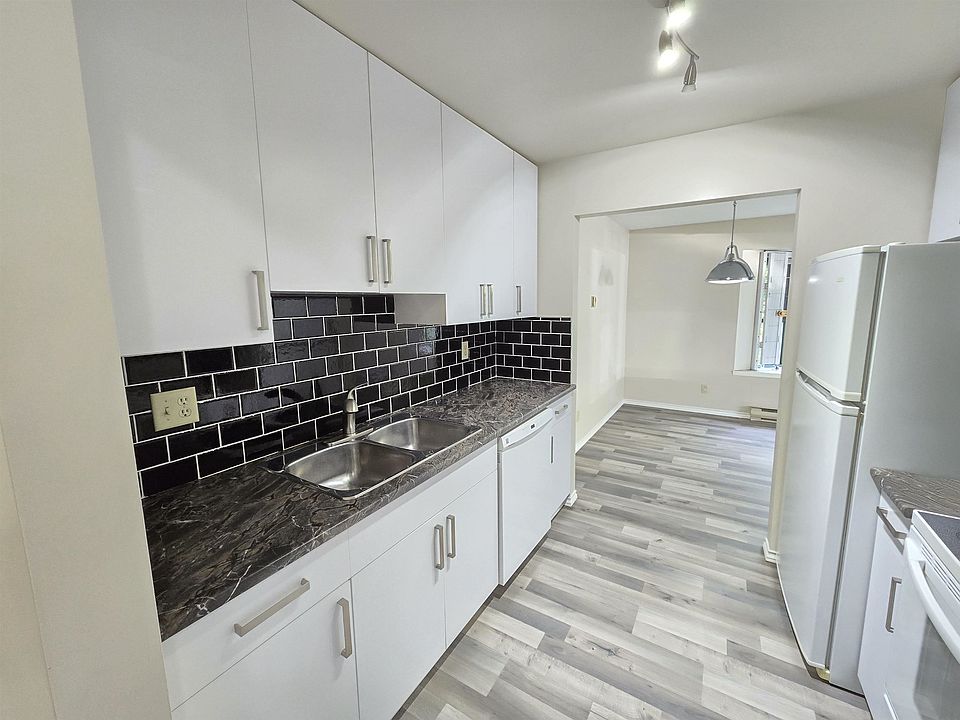 1st image of 5250 Victory St #109