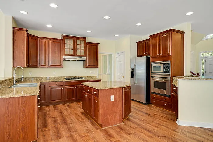 6307 Culbreth Ct — Photo 18