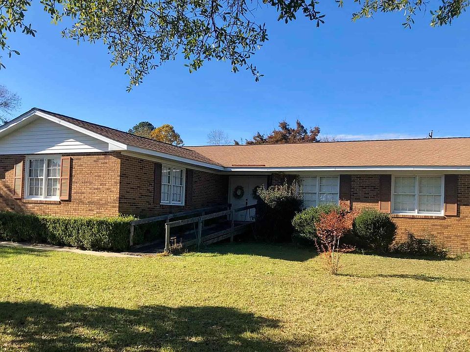 1st image of 304 Brookwood Dr