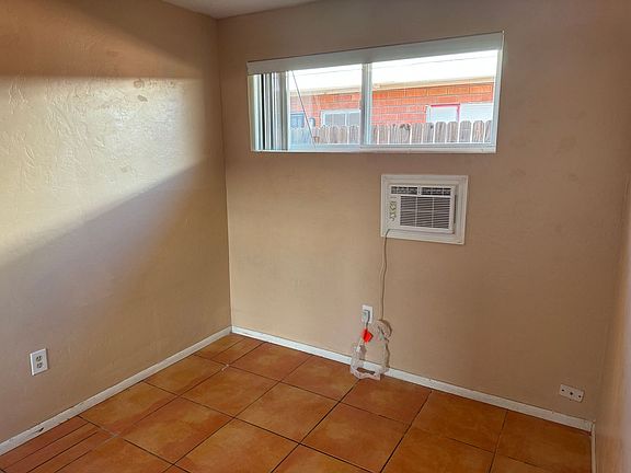 5th image of 304 Texas St SE APT C