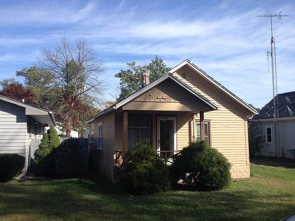 2nd image of 581 St. Paul