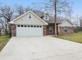 112 Cemetery Rd, Covington, TX 76636