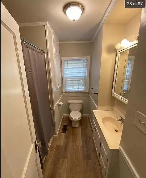 2419 S Greenwood Ave — Photo 20