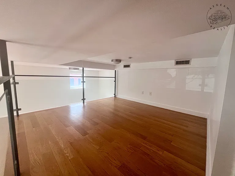 147 Manhattan Ave #2A — Photo 7