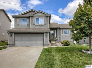 16418 Virginia St, Omaha, NE 68135