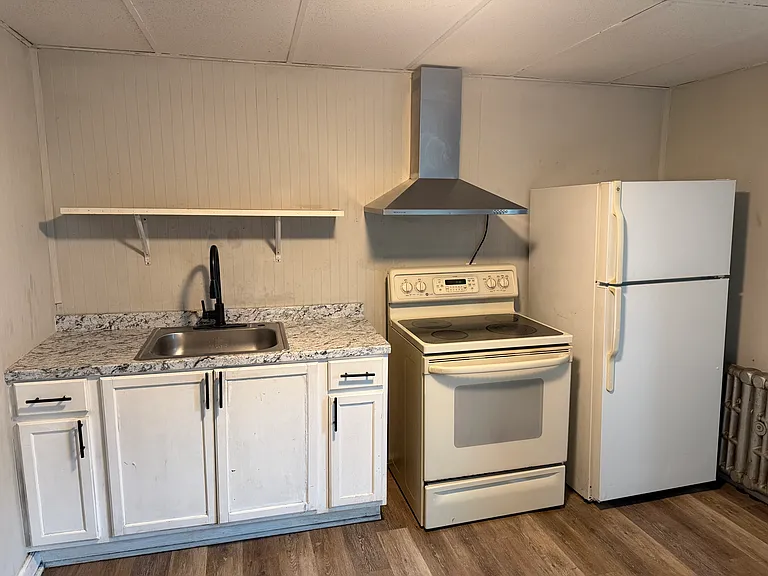 312 Centre St #5 — Photo 5