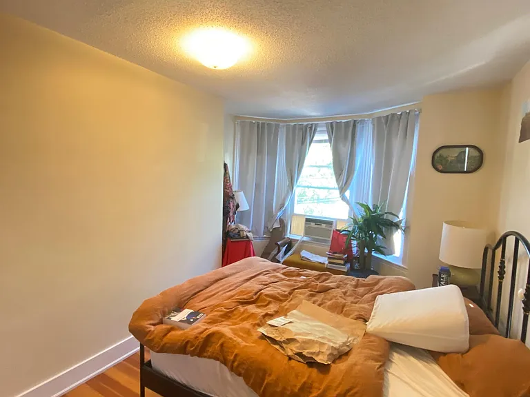 34 Springfield St — Photo 3