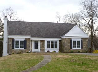 20 Valley View Rd, Poughkeepsie, NY 12603