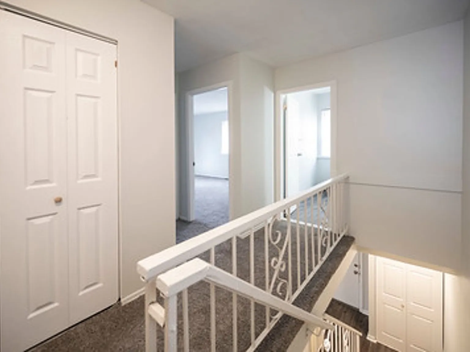 Timbercove Apartments and Townhomes — Photo 1