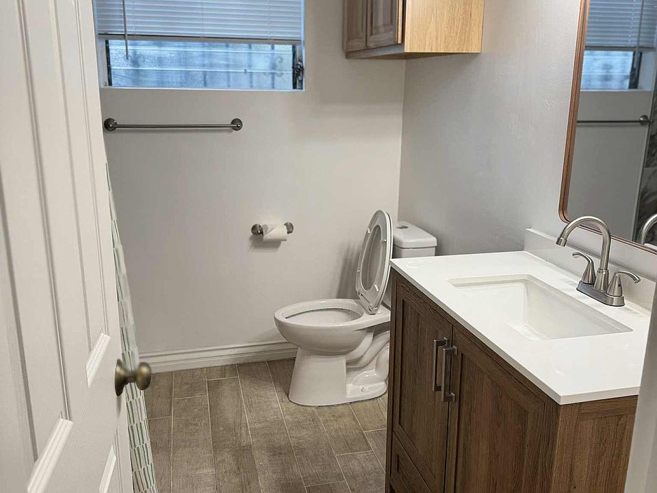 1st image of 6850 Morella Ave APT 4