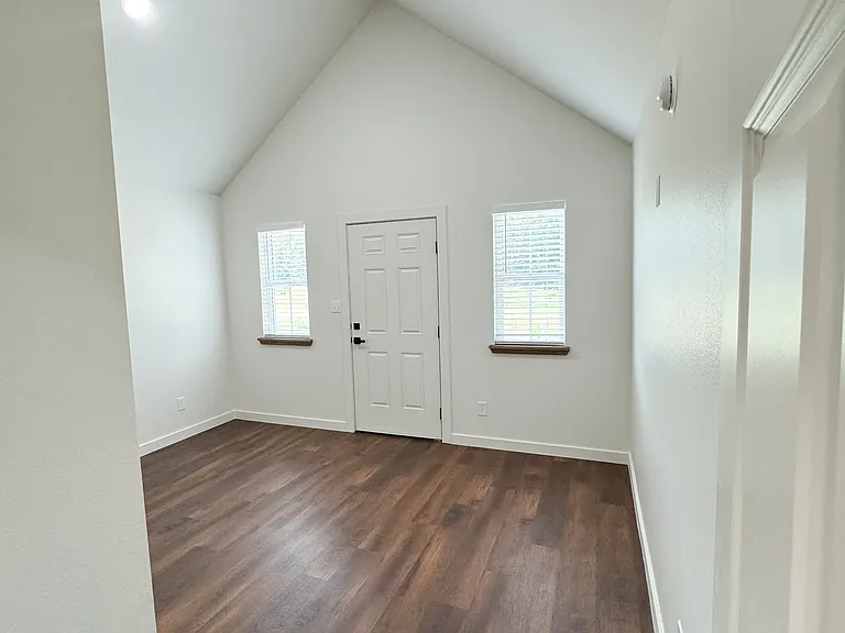 1805 Allbritton Dr — Photo 8