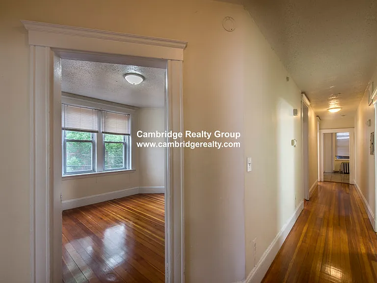 518 Cambridge St #3A — Photo 5