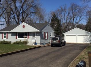 35 91st Ave NE, Blaine, MN 55434