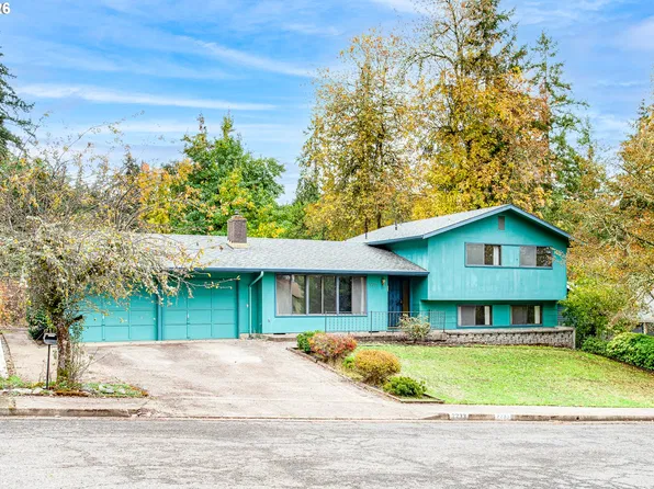 2233 Brittany St, Eugene, OR 97405