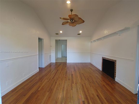 3rd image of 9760 N Miami Ave