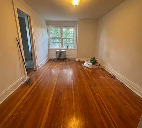 2nd image of 21-35 28th St #3