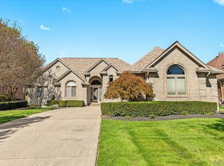 57563 Stonebriar Dr, Washington, MI 48094