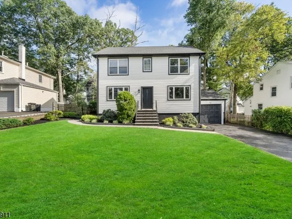 32 Midway Dr, Livingston Twp., NJ 07039