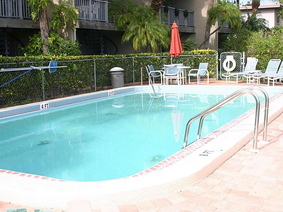 Nice Pool Shared by all