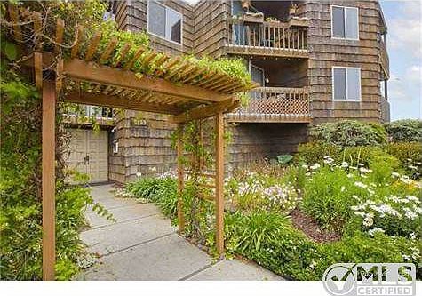 2nd image of 5155 W Point Loma Blvd APT 12