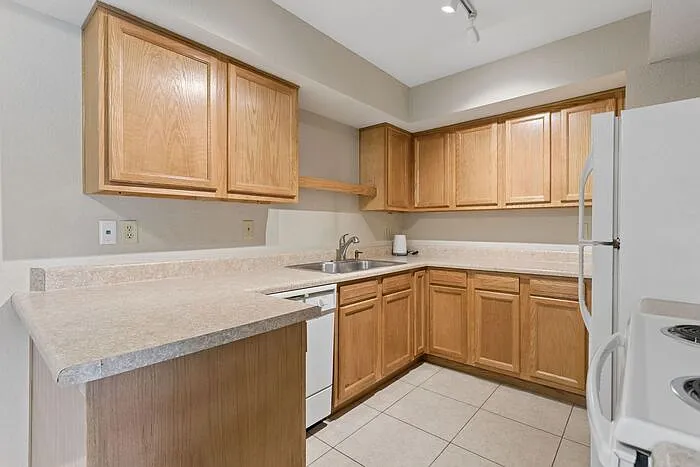 4444 E Paradise Ln #129 — Photo 7