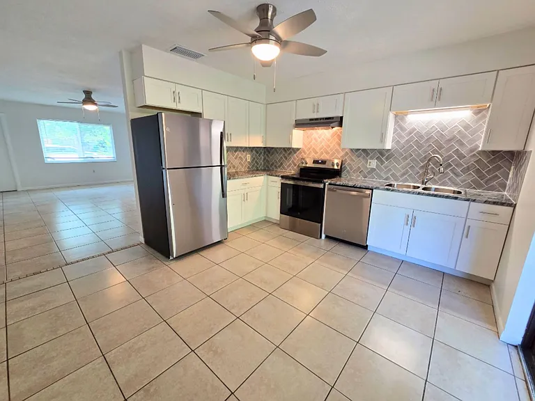 5417 Desoto Pl — Photo 4