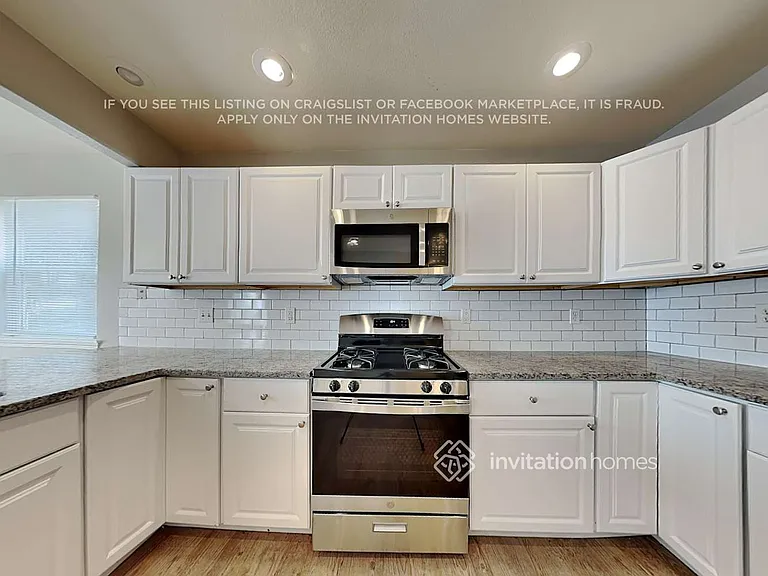 1288 Hoffman Dr — Photo 9