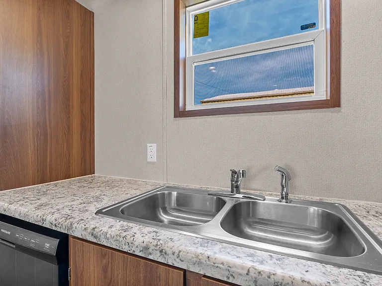 600 Ermine Rd #620 — Photo 9