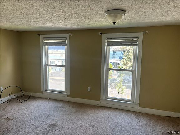 3rd image of 809 Davidson St