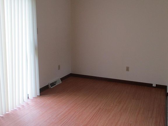 5th image of 1036 Oriole Dr