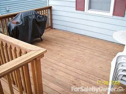 Second pic of living room