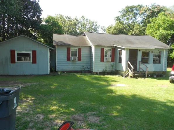 705 Milford St, Montezuma, GA 31063