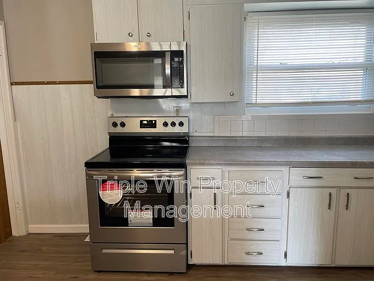 1895 Curtis Ct — Photo 14