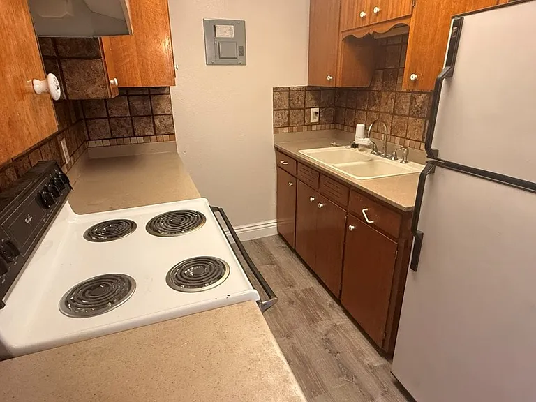 8736 W 54th Pl #D — Photo 10