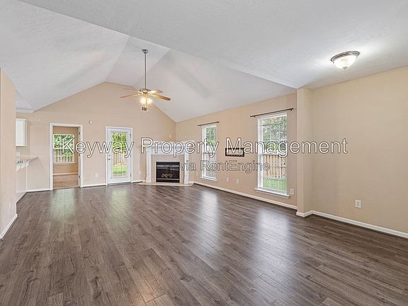 5th image of 749 Michelle Ct