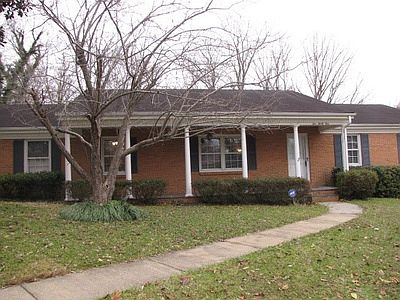 2nd image of 531 Rosemary Ln
