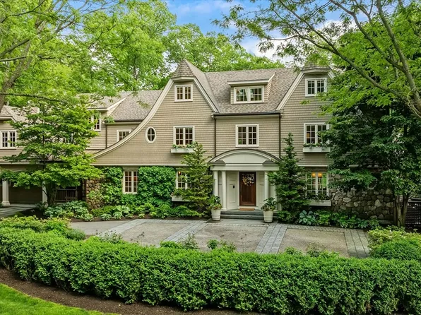 14 Greylock Rd, Wellesley, MA 02481