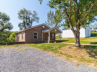1317 Leeland Dr, Kingsport, TN 37660