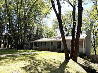 351 N Adams Dr, Mount Shasta, CA 96067