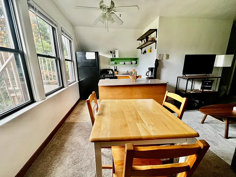 315 Barnes St #3 — Photo 6